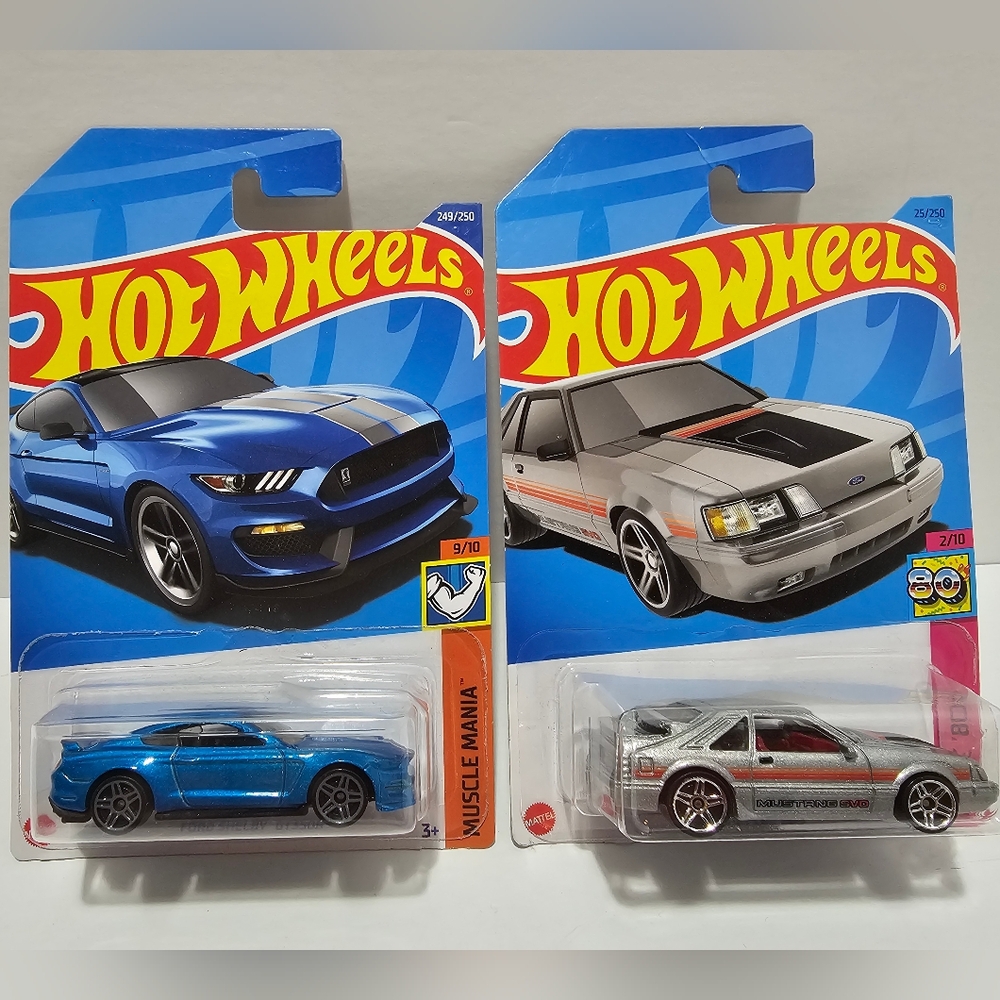 * Special Offer* Hot Wheels Ford Mustang Bundle